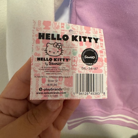 Hello Kitty Jacket - Picture 4 of 5